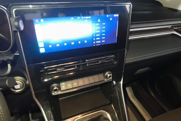 Used Haval M6 2021 PLUS 1.5T Manual Elite Smart Connectivity Model Audio And AC Panel