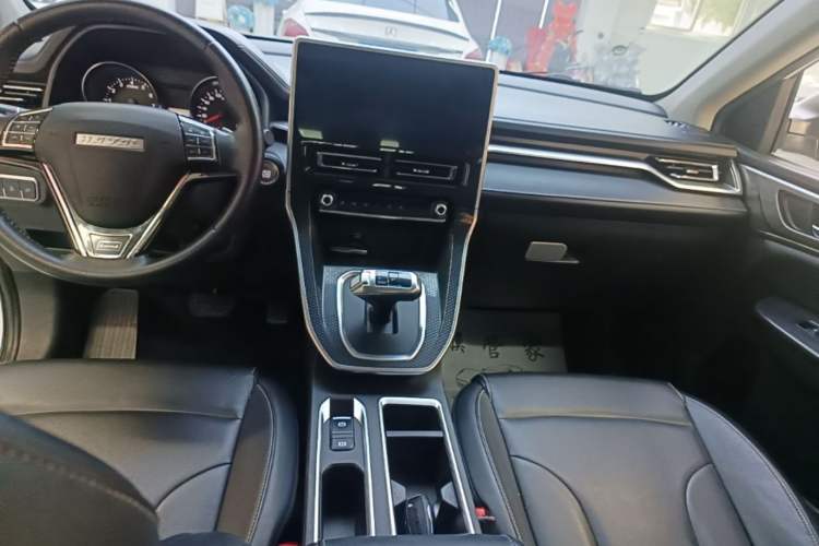 Used Haval M6 2021 PLUS 1.5T DCT Prestige Smart Connectivity Model Audio And AC Panel