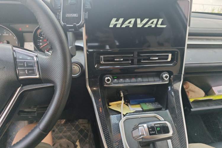 Used Haval M6 2021 PLUS 1.5T DCT Luxury Smart Connectivity Model Audio And AC Panel