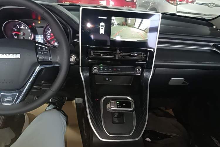 Used Haval M6 2021 PLUS 1.5T DCT Luxury Smart Connectivity Model Audio And AC Panel