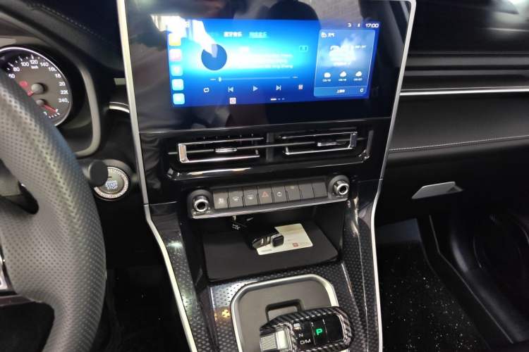 Used Haval M6 2021 PLUS 1.5T DCT Comfort Edition Audio And AC Panel