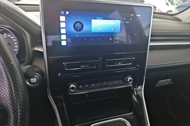 Used Haval M6 2021 PLUS 1.5T DCT Elite Smart Connectivity Model Audio And AC Panel