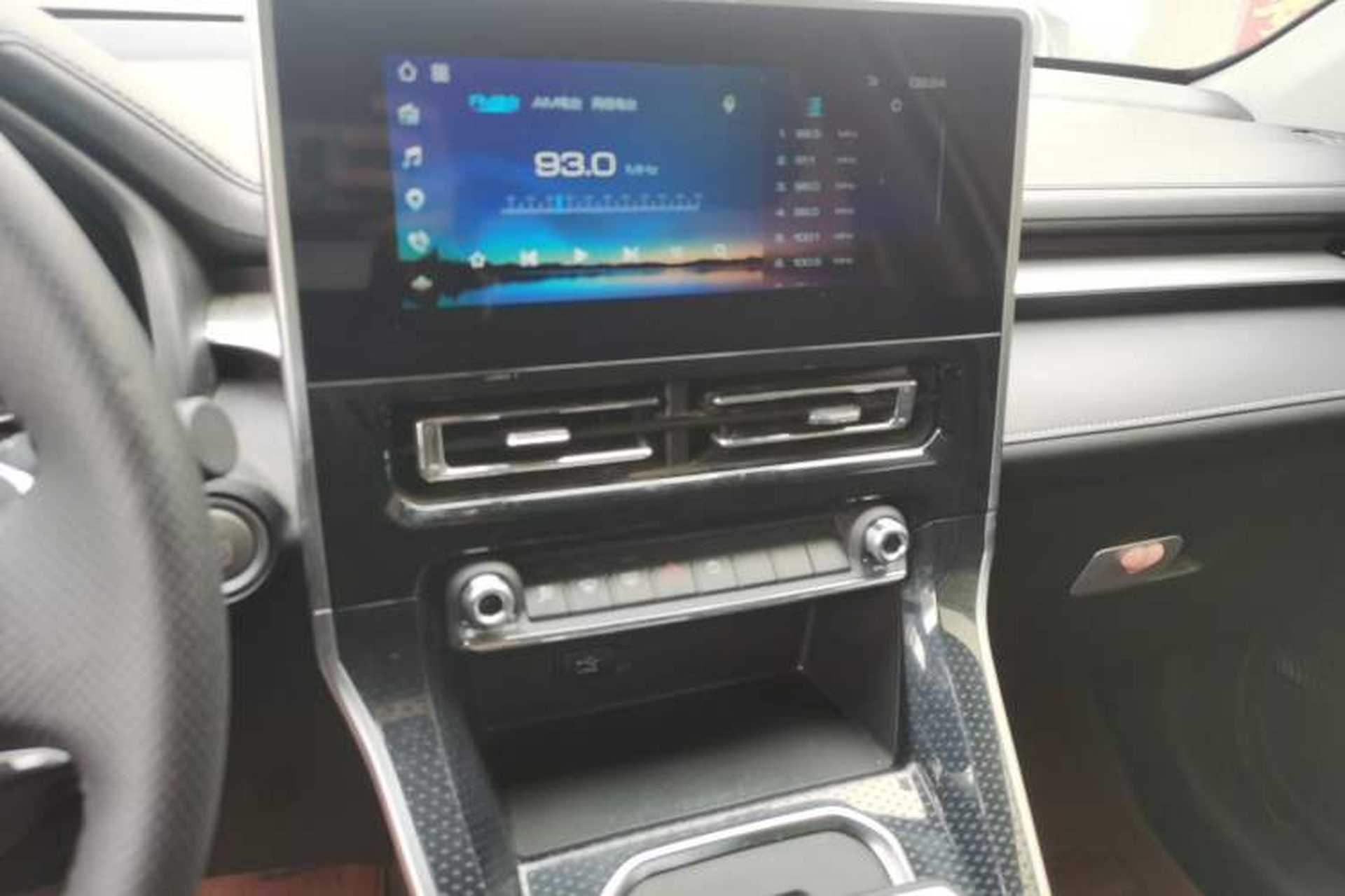 Used Haval M6 2021 PLUS 1.5T DCT Luxury Smart Connectivity Model Audio And AC Panel