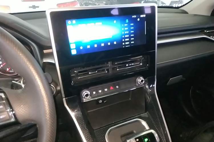 Used Haval M6 2021 PLUS 1.5T DCT Luxury Smart Connectivity Model Audio And AC Panel