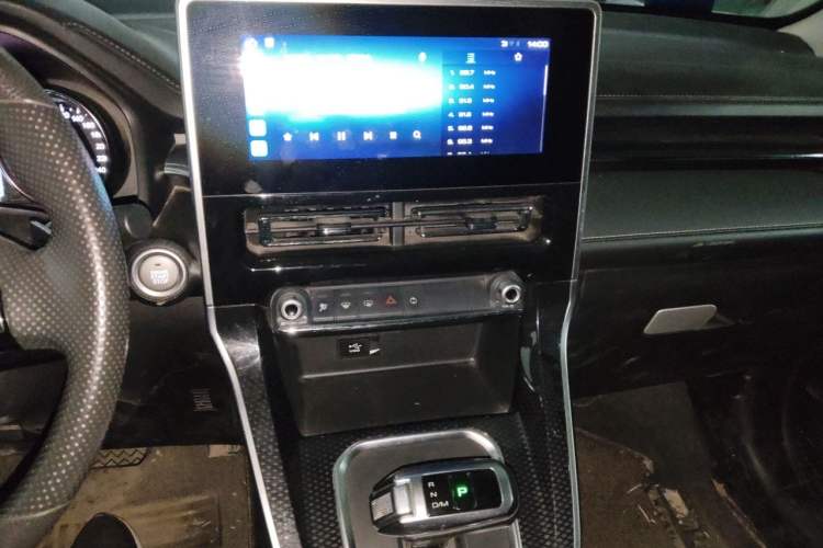 Used Haval M6 2021 PLUS 1.5T DCT Elite Smart Connectivity Model Audio And AC Panel
