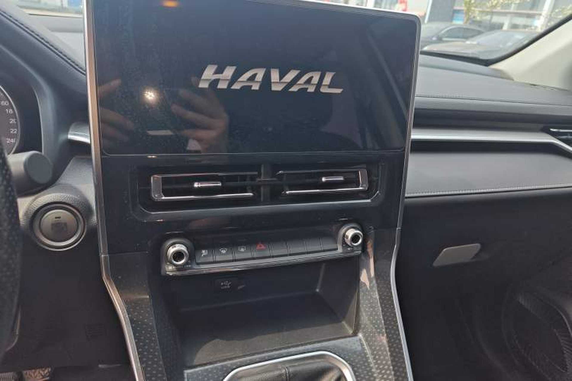 Used Haval M6 2021 PLUS 1.5T Manual Elite Smart Connectivity Model Audio And AC Panel
