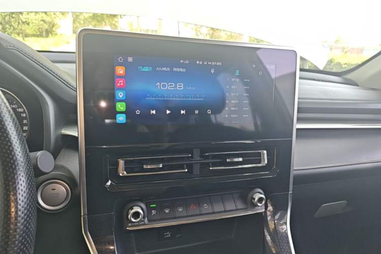 Used Haval M6 2021 PLUS 1.5T DCT Luxury Smart Connectivity Model Audio And AC Panel