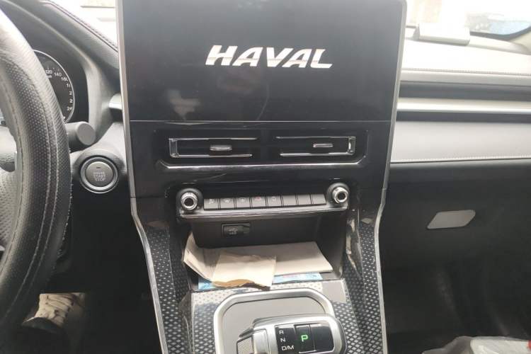 Used Haval M6 2021 PLUS 1.5T DCT Luxury Smart Connectivity Model Audio And AC Panel