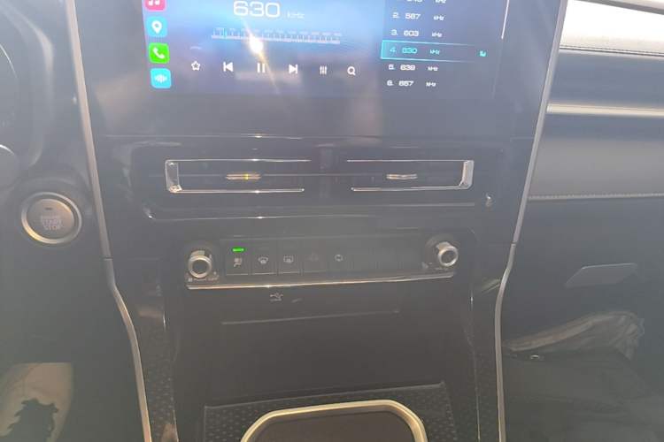 Used Haval M6 2021 PLUS 1.5T DCT Luxury Smart Connectivity Model Audio And AC Panel