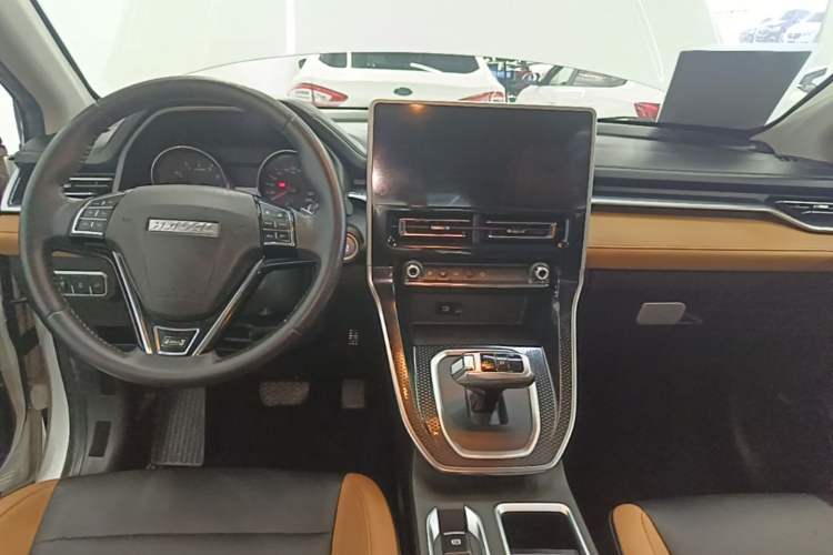 Used Haval M6 2021 PLUS 1.5T DCT Luxury Smart Connectivity Model Audio And AC Panel