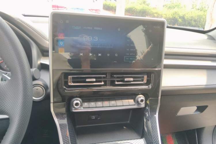 Used Haval M6 2021 PLUS 1.5T DCT Luxury Smart Connectivity Model Audio And AC Panel