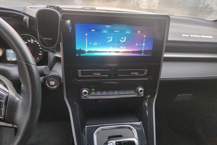 Used Haval M6 2021 PLUS 1.5T DCT Elite Smart Connectivity Model Audio And AC Panel