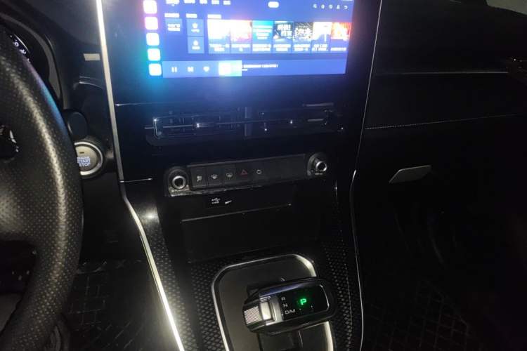 Used Haval M6 2021 PLUS 1.5T DCT Luxury Smart Connectivity Model Audio And AC Panel