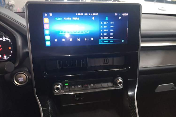 Used Haval M6 2021 PLUS 1.5T DCT Luxury Smart Connectivity Model Audio And AC Panel