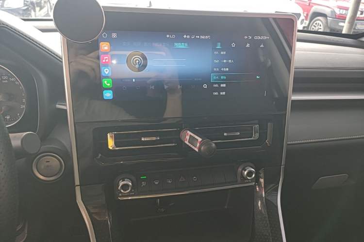 Used Haval M6 2021 PLUS 1.5T DCT Elite Smart Connectivity Model Audio And AC Panel