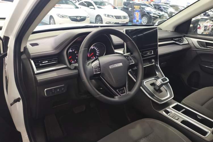 Used Haval M6 2021 PLUS 1.5T DCT Elite Smart Connectivity Model Center Console