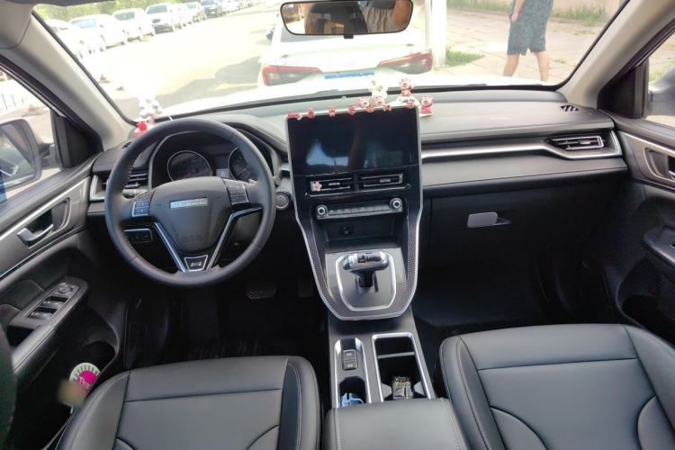 Used Haval M6 2021 PLUS 1.5T DCT Luxury Smart Connectivity Model Center Console