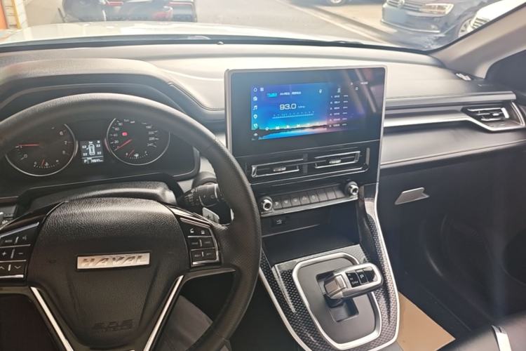 Used Haval M6 2021 PLUS 1.5T DCT Luxury Smart Connectivity Model Center Console
