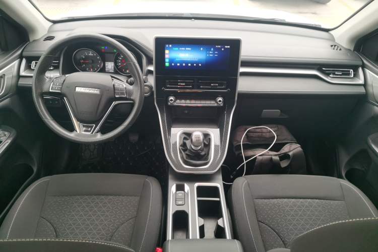 Used Haval M6 2021 PLUS 1.5T Manual Elite Smart Connectivity Model Center Console