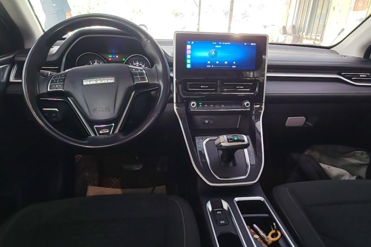 Used Haval M6 2021 PLUS 1.5T DCT Elite Smart Connectivity Model Center Console
