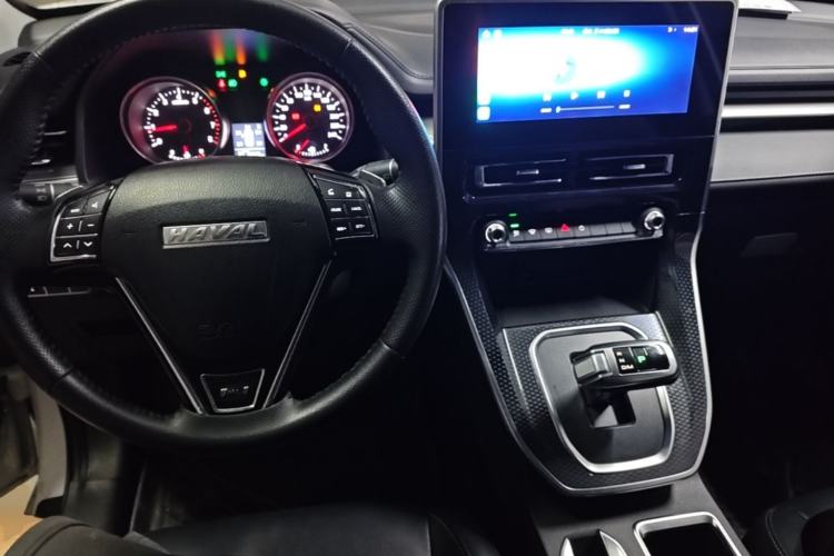 Used Haval M6 2021 PLUS 1.5T DCT Luxury Smart Connectivity Model Center Console