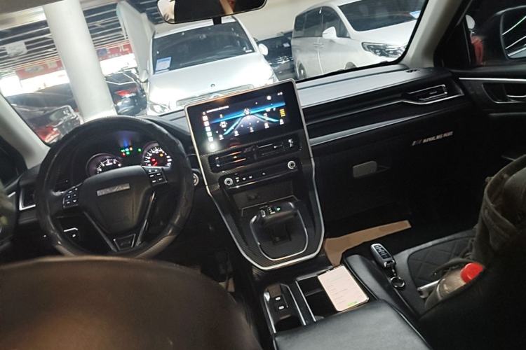 Used Haval M6 2021 PLUS 1.5T DCT Luxury Smart Connectivity Model Center Console