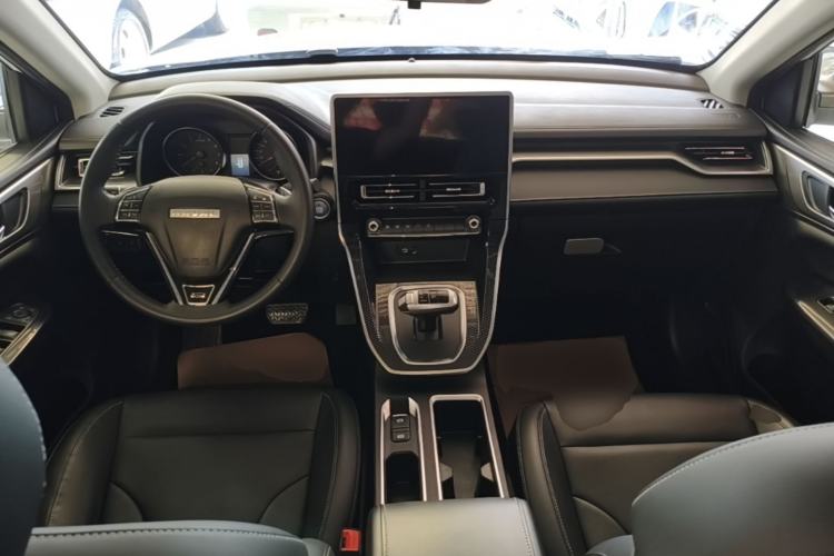 Used Haval M6 2021 PLUS 1.5T DCT Luxury Smart Connectivity Model Center Console