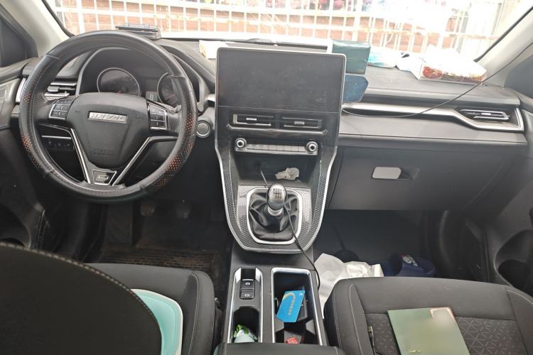 Used Haval M6 2021 PLUS 1.5T Manual Elite Smart Connectivity Model Center Console