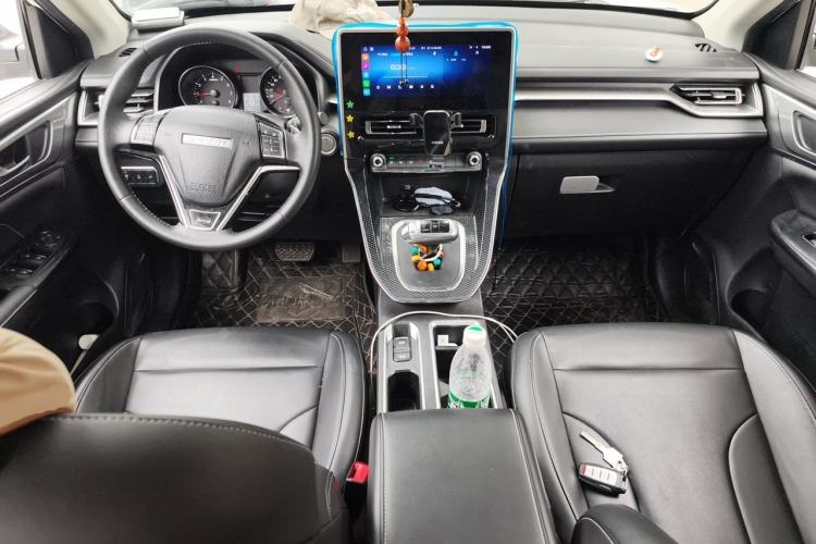 Used Haval M6 2021 PLUS 1.5T DCT Luxury Smart Connectivity Model Center Console