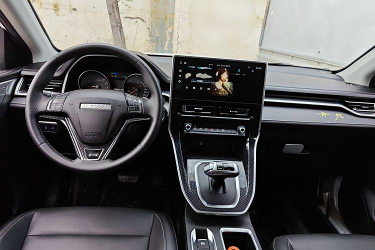 Used Haval M6 2021 PLUS 1.5T DCT Liu Yan Collaboration Edition Center Console