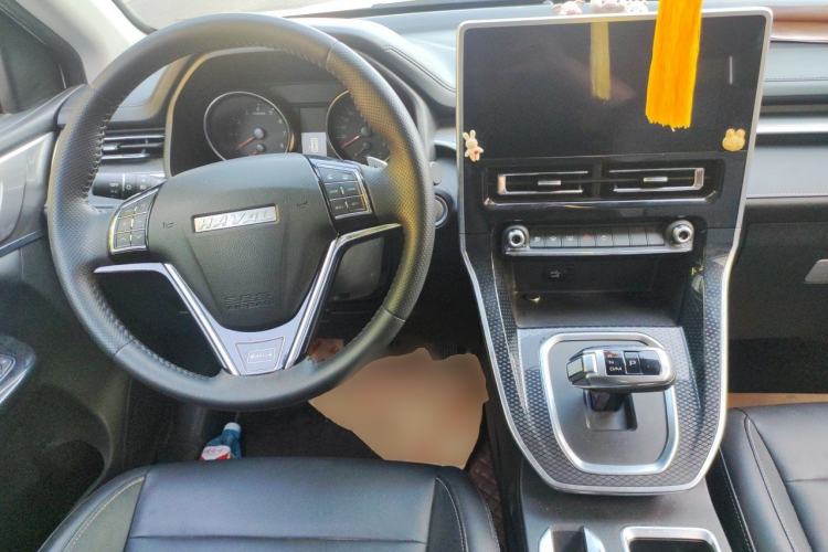 Used Haval M6 2021 PLUS 1.5T DCT Luxury Smart Connectivity Model Center Console