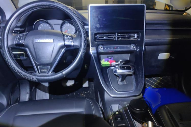 Used Haval M6 2021 PLUS 1.5T DCT Luxury Smart Connectivity Model Center Console
