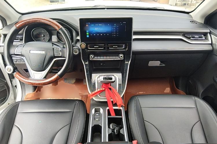 Used Haval M6 2021 PLUS 1.5T DCT Luxury Smart Connectivity Model Center Console
