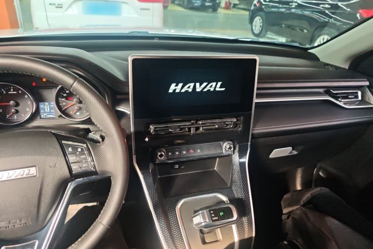 Used Haval M6 2021 PLUS 1.5T DCT Luxury Smart Connectivity Model Center Console