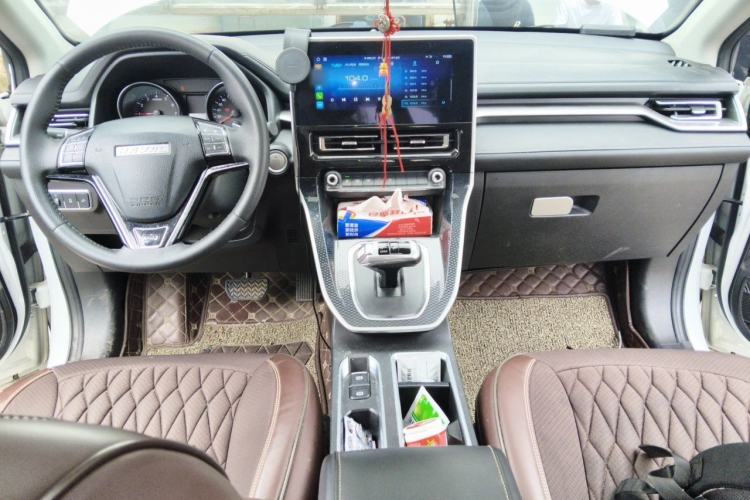 Used Haval M6 2021 PLUS 1.5T DCT Luxury Smart Connectivity Model Center Console