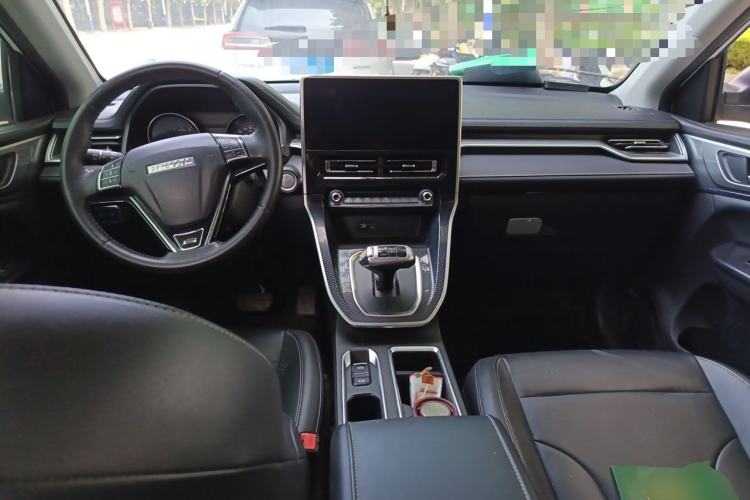 Used Haval M6 2021 PLUS 1.5T DCT Luxury Smart Connectivity Model Center Console