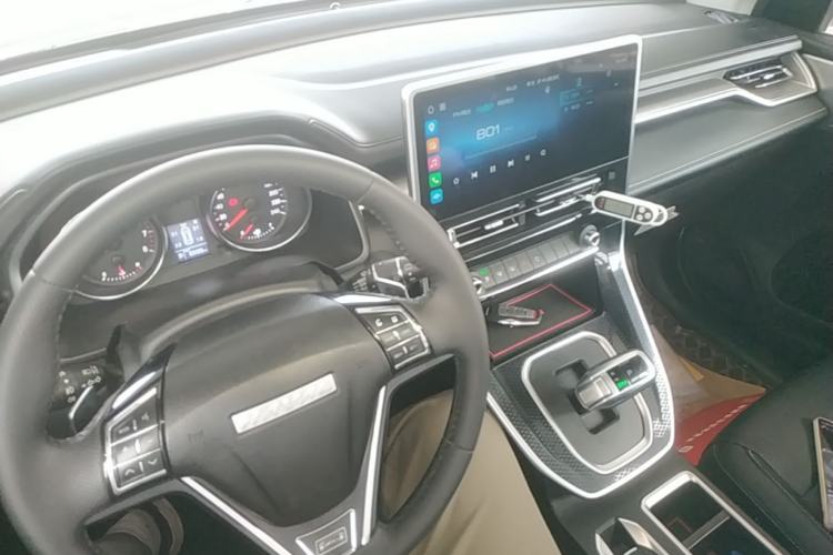 Used Haval M6 2021 PLUS 1.5T DCT Luxury Smart Connectivity Model Center Console