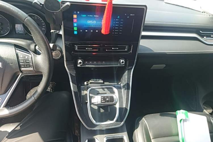 Used Haval M6 2021 PLUS 1.5T DCT Luxury Smart Connectivity Model Center Console