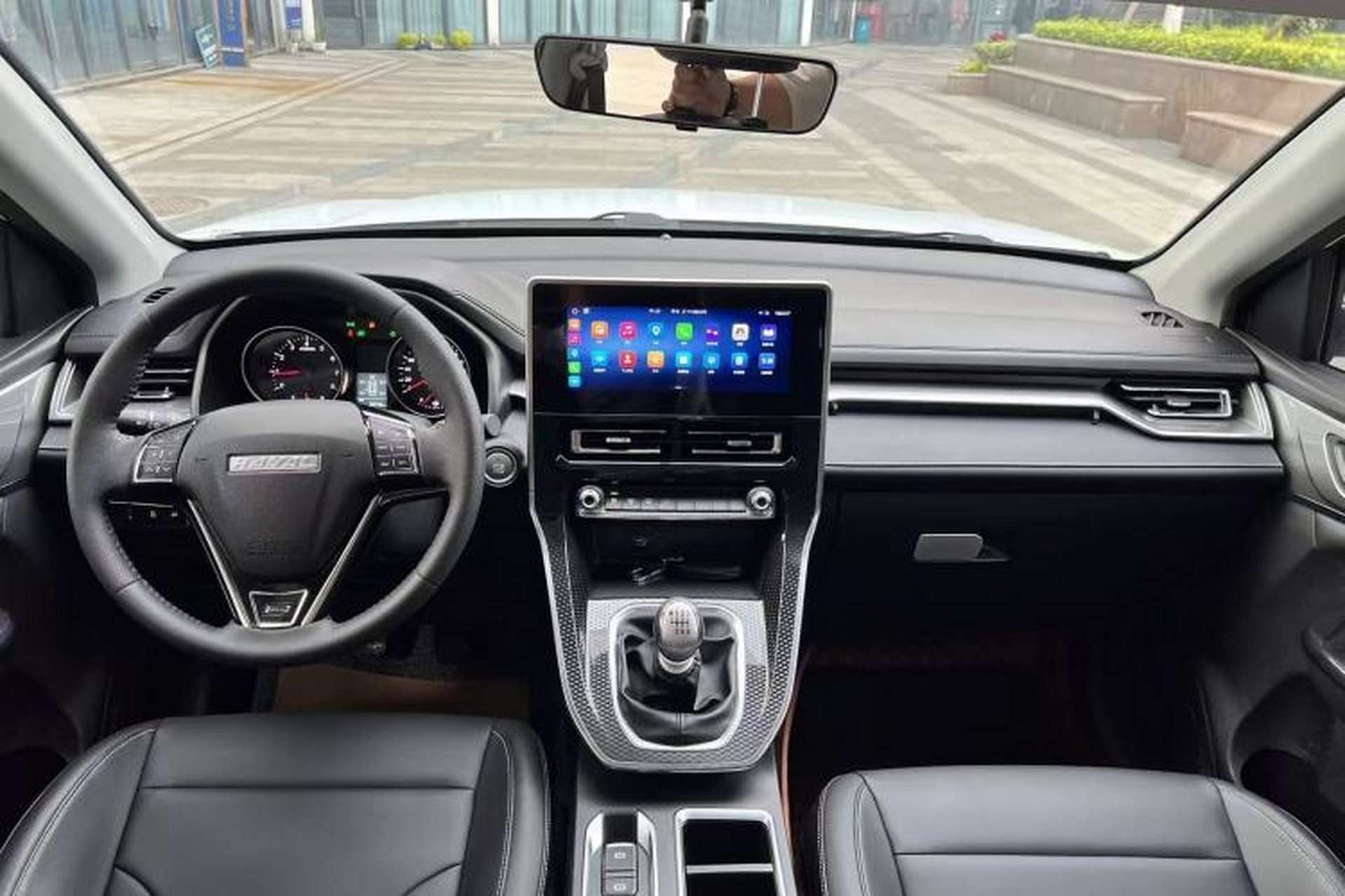 Used Haval M6 2021 PLUS 1.5T Manual Luxury Smart Connectivity Model Center Console