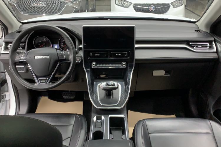 Used Haval M6 2021 PLUS 1.5T DCT Comfort Edition Center Console