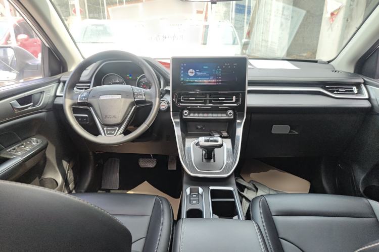 Used Haval M6 2021 PLUS 1.5T DCT Luxury Smart Connectivity Model Center Console