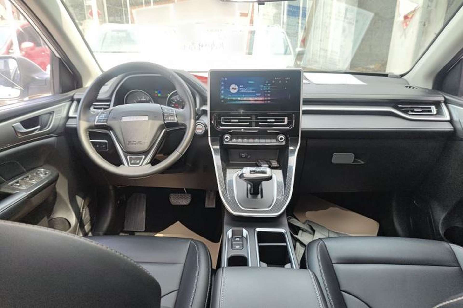 Used Haval M6 2021 PLUS 1.5T DCT Luxury Smart Connectivity Model Center Console