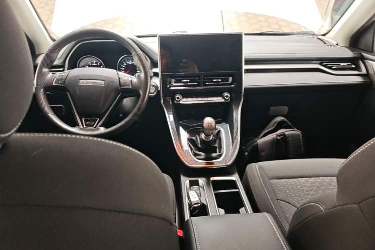 Used Haval M6 2021 PLUS 1.5T Manual Elite Smart Connectivity Model Center Console