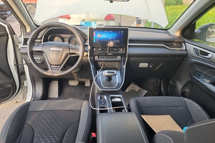 Used Haval M6 2021 PLUS 1.5T DCT Elite Smart Connectivity Model Center Console