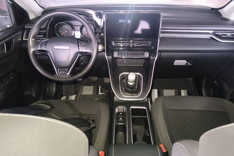 Used Haval M6 2021 PLUS 1.5T Manual Elite Smart Connectivity Model Center Console