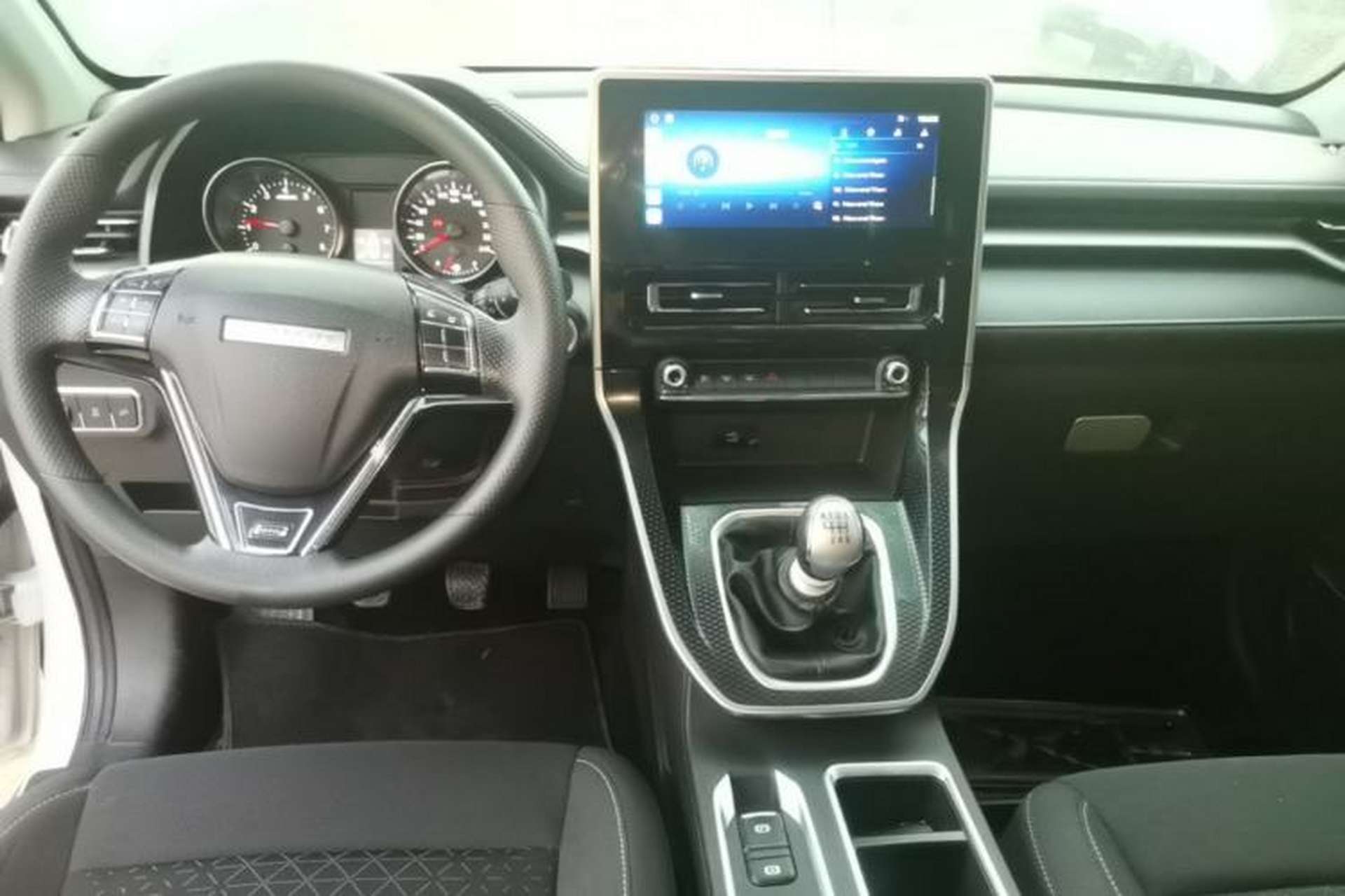 Used Haval M6 2021 PLUS 1.5T Manual Elite Smart Connectivity Model Center Console