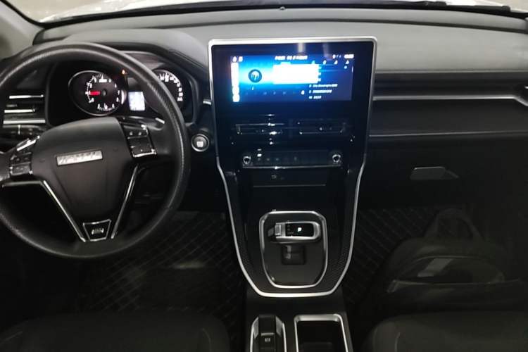 Used Haval M6 2021 PLUS 1.5T DCT Elite Smart Connectivity Model Center Console