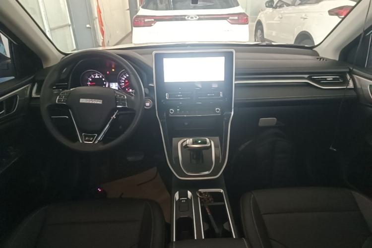 Used Haval M6 2021 PLUS 1.5T DCT Comfort Edition Center Console
