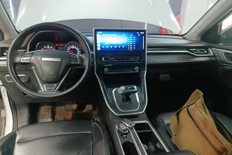 Used Haval M6 2021 PLUS 1.5T DCT Prestige Smart Connectivity Model Center Console