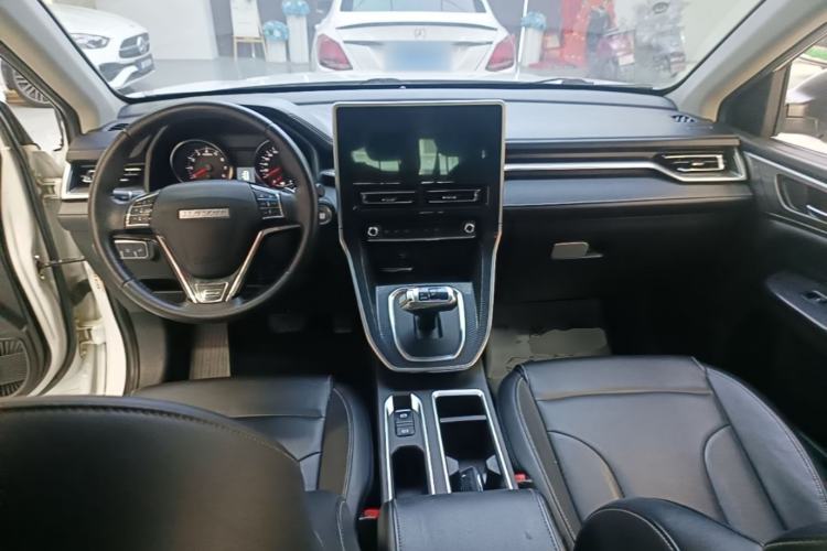 Used Haval M6 2021 PLUS 1.5T DCT Prestige Smart Connectivity Model Center Console
